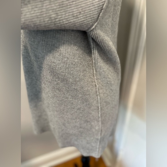 Free People XS Grey Oversized Turtleneck Knit Sweater Tunic Pullover Casual. - Picture 11 of 13